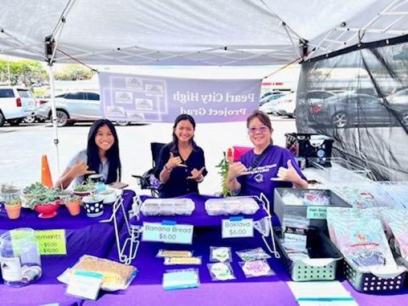 Fun time at Sunday's Pearl City Shopping Center 808 Craft & Gift Fair!