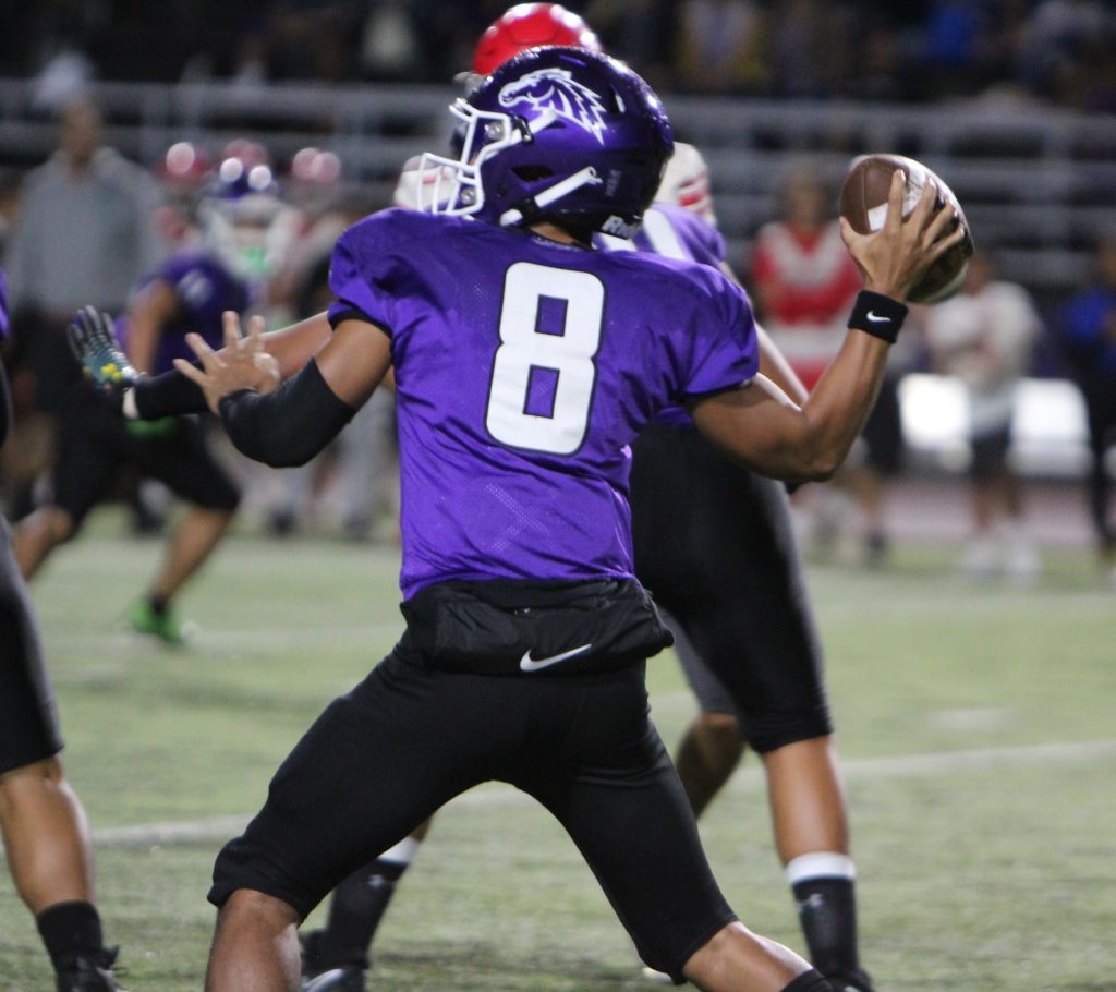 Dacoscos lights up Pearl City Homecoming Night 28-20 victory over Waialua