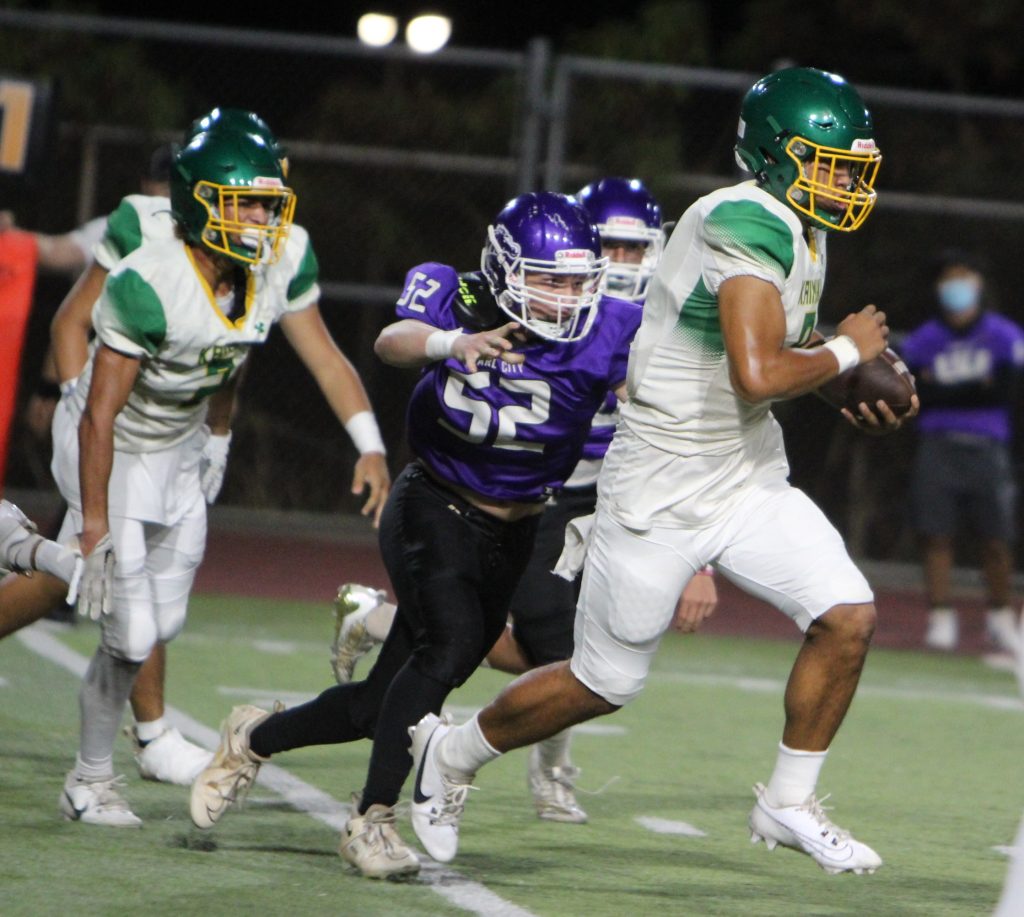 Pearl City's perfect season ends with 35-28 D2 semifinal playoff loss to Kaimuki, Letuli rushes for 287 yards, 3 T.D.'s