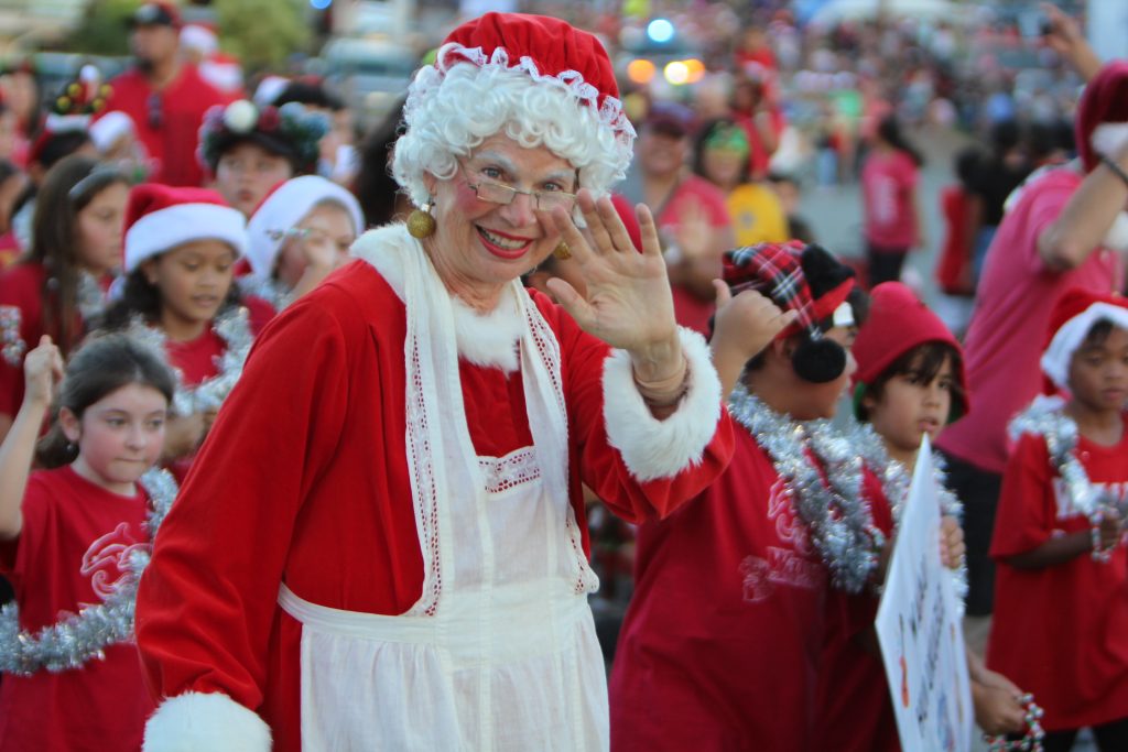 Annual Pearl City Shopping Center Christmas Parade unites the Holiday spirit with neighbors and friends!