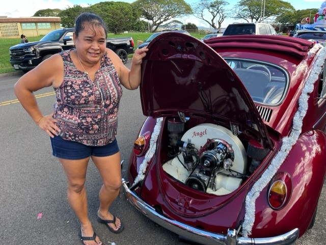 Taking a cruise at the 2023 Pearl City Shopping Center Christmas Parade