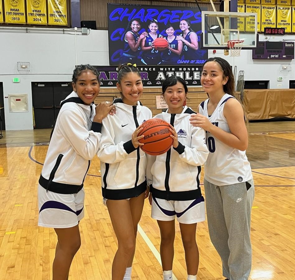 Pearl City celebrates Senior Night with 44-34 win over Waipahu