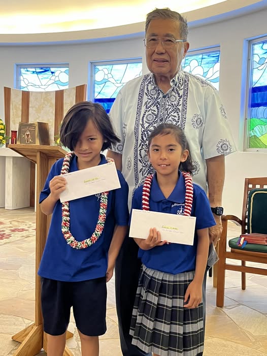 Rotary Club of Pearlridge presents final 2025 Dictionary 5000 Good Citizen Awards at St. Elizabeth School
