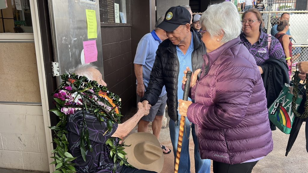 Pearl City District Park’s pool renamed in honor of Ken Suenaga