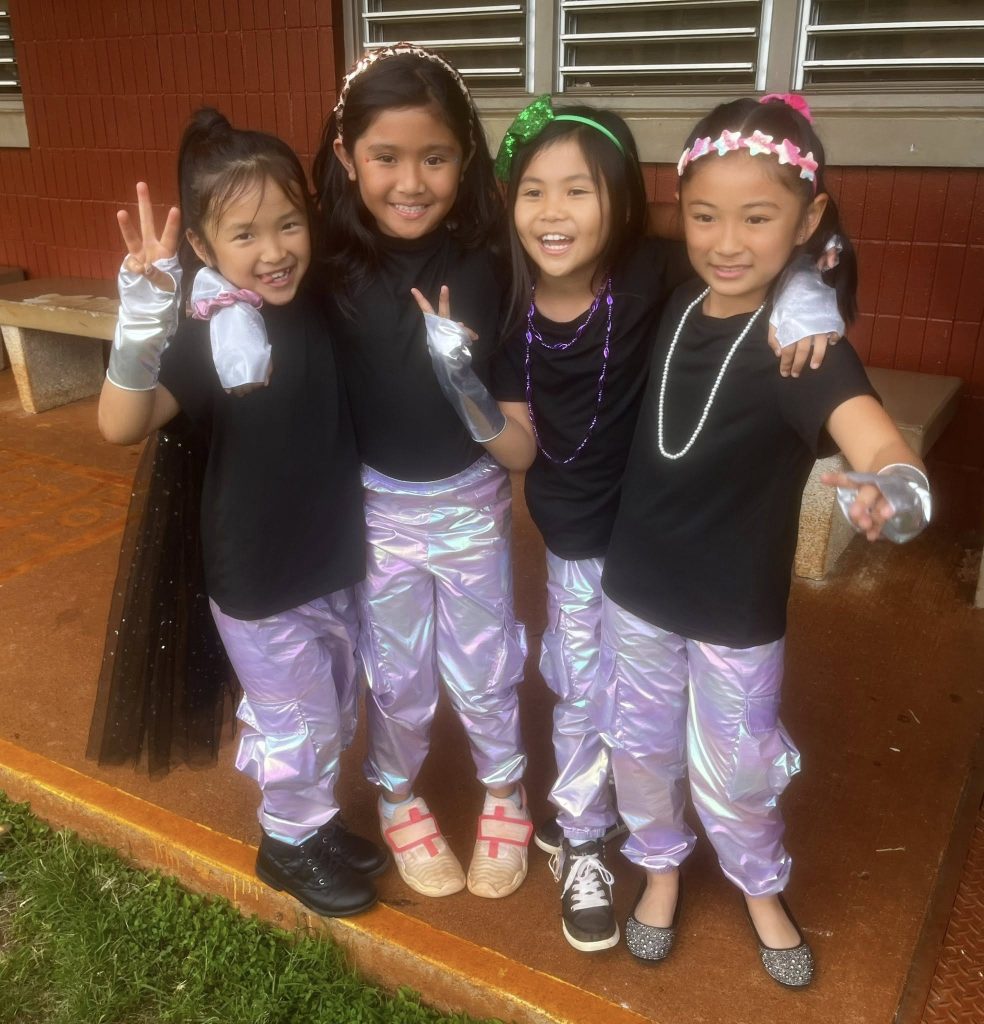 Momilani Elementary School 2nd Graders perform to A NEW SHERIFF IN TOWN, A NEW MUSICAL