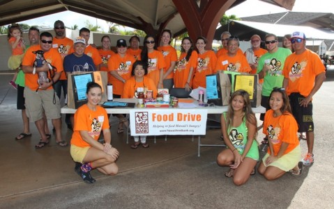 PCCA and Lions Club volunteers help out at annual Pearl City food drive