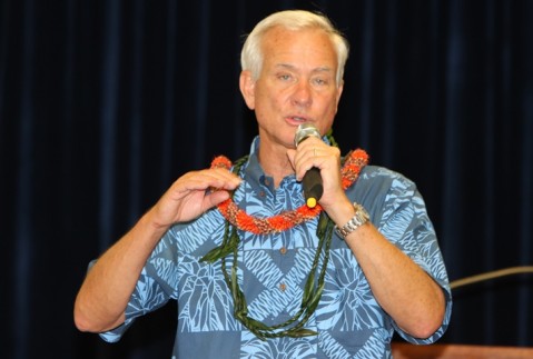 Mayor Caldwell and C&C team address Aiea/Pearl City town meeting