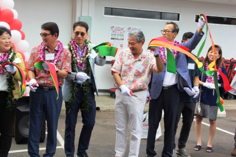 HMART AT THE PEARL CITY SHOPPING CENTER WELCOMES THE COMMUNITY AS VIP’S WITH GRAND OPENING CELEBRATION