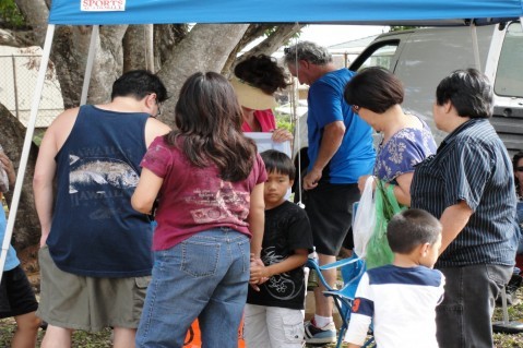 Mahiku Farmers Market opens at Momilani Community Center