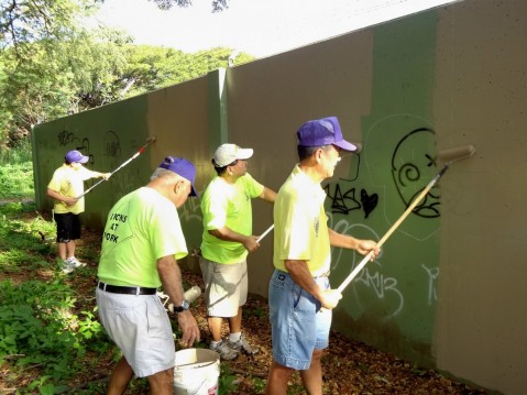 Lions wipe out graffiti at Pearl Harbor Bike Path Clean Up