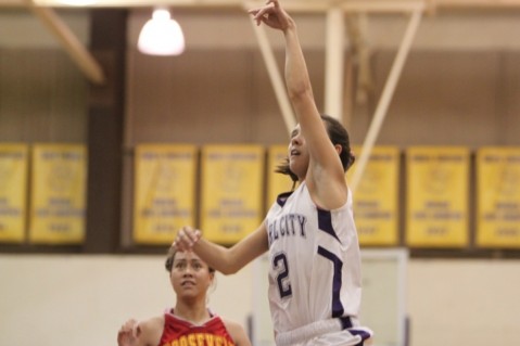 Pearl City heads to OIA Championship game after 41-36 win over Roosevelt