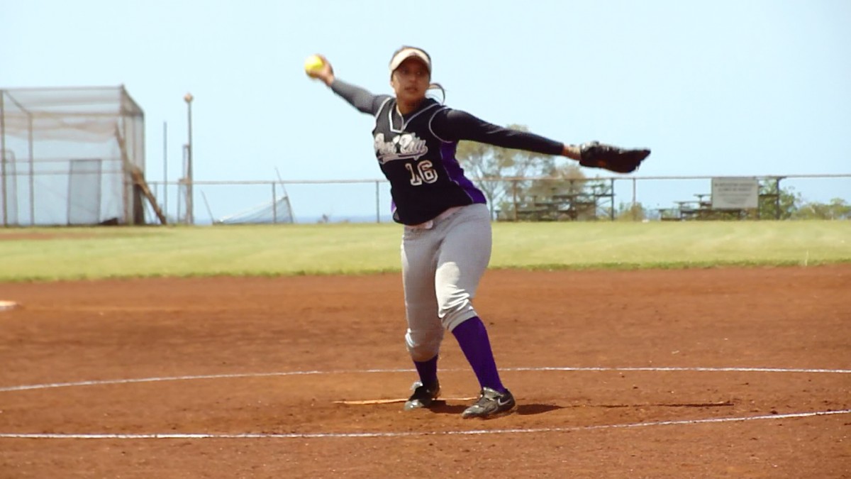 Pearl City Splits Doubleheader with Waipahu in OIA Varsity Softball