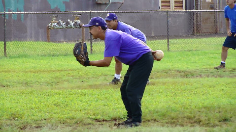 Pearl City Pearls "Keep it Tight" in Leeward Makule Softball Title Chase