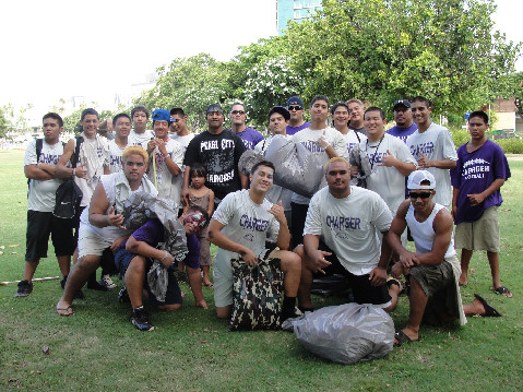 Pearl City Chargers Football Team "Makes A Difference"
